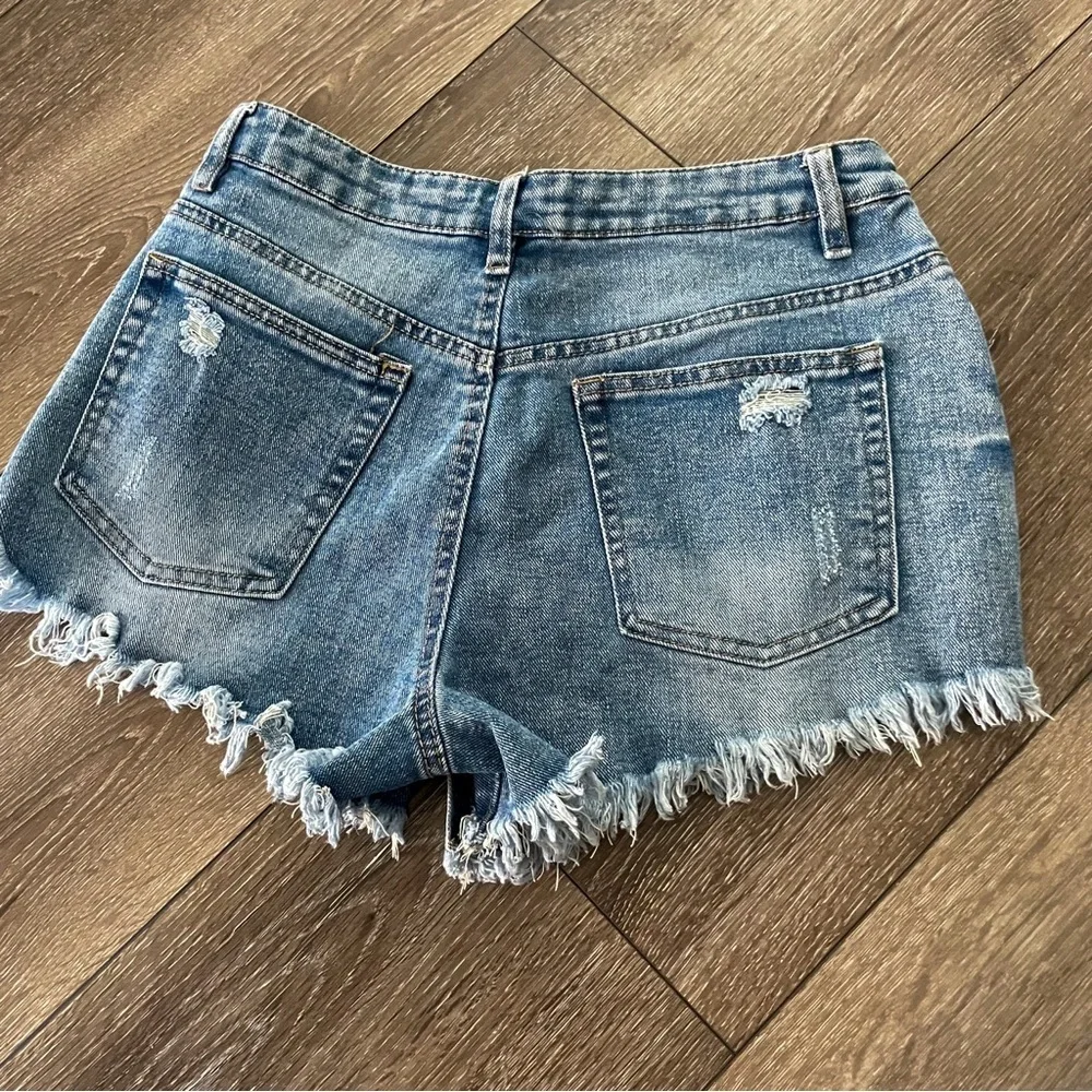 Madden NYC by Steve Madden Distressed Super High Rise jean shorts/Skort Size 7